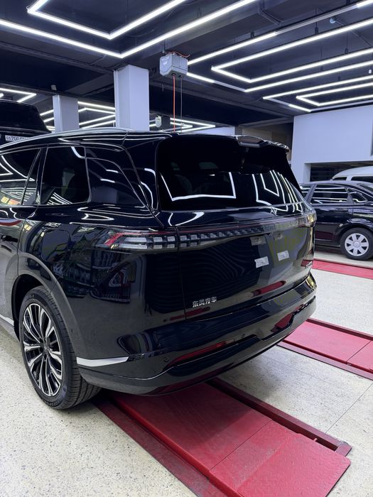 Dongfeng EP008 restayling 2026 restayling Gibrid yengi moshina