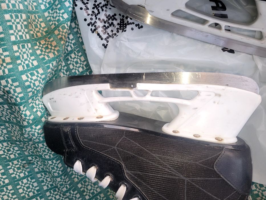 Коньки хокейные коньки