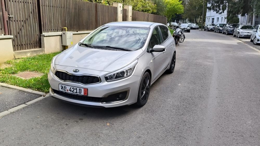 Kia Ceed euro 6 Diesel,carte RO,,Navi,Dubluclimatronic,1,6 ; 140 cai