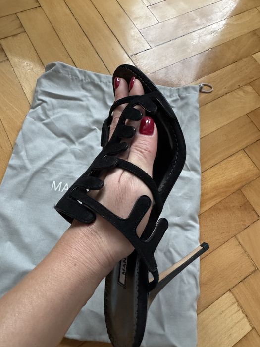 Оригинални сандали на Manolo Blahnik