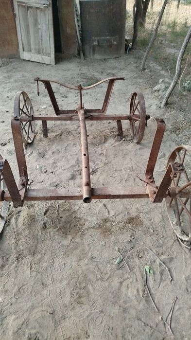 Ескі қазақ бұйымдары сатылады