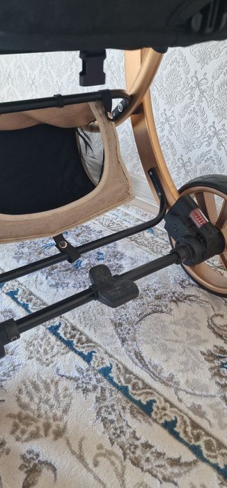 Продам коляску за 35000