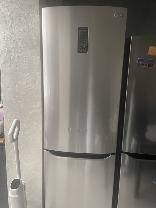 Продам холодильник б/у LG