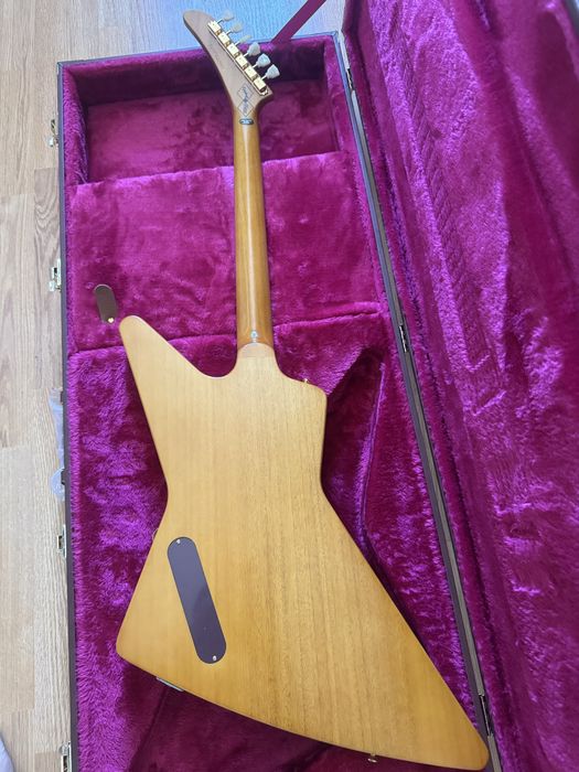 Epiphone Korina Explorer Inspired by Gibson custom shop