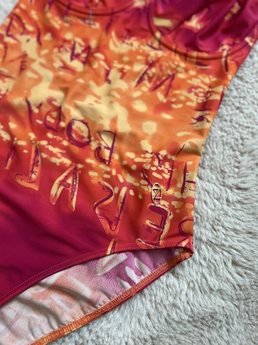 Costum de baie intreg