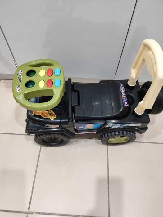 Продам детскую машинку, ходунки