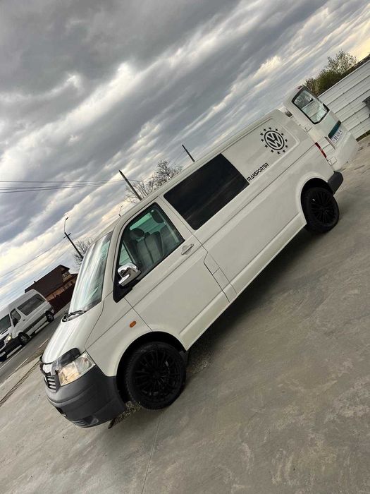 Vând Volkswagen  Transporter cu 6 locuri si duba an 2007