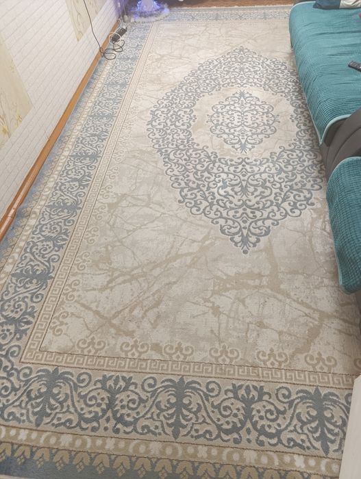 Продам ковер 5 на 3