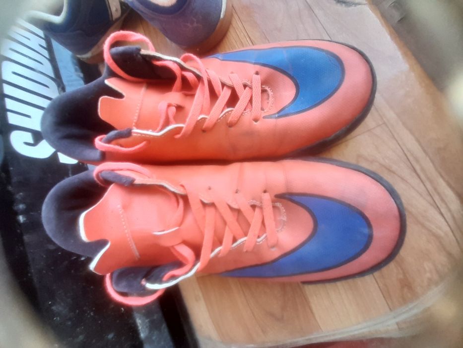 Бутсилар сотилади 150 000 сумдан,яна келишамиз