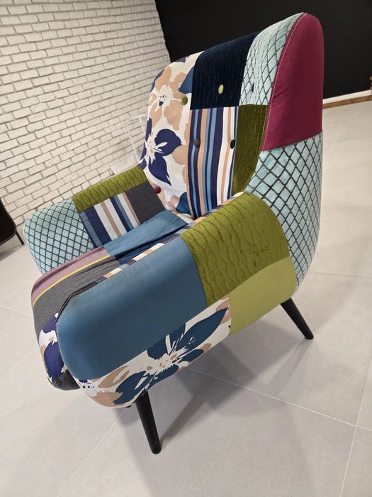 Vând fotoliu tapitat multicolor