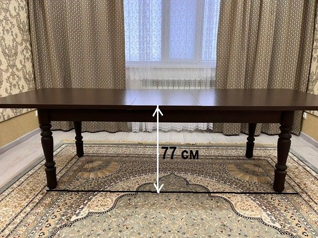 Стол для гостинной