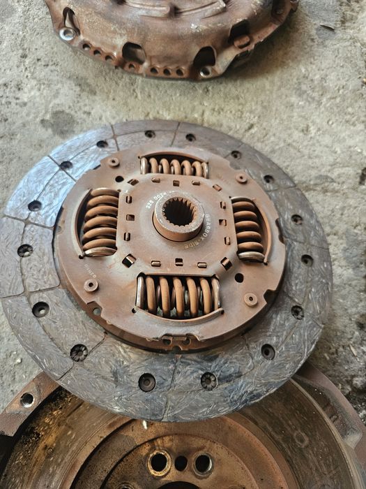 Lichidare stoc Kit ambreiaj volanta disc placa Peugeot Boxer 2.2E5