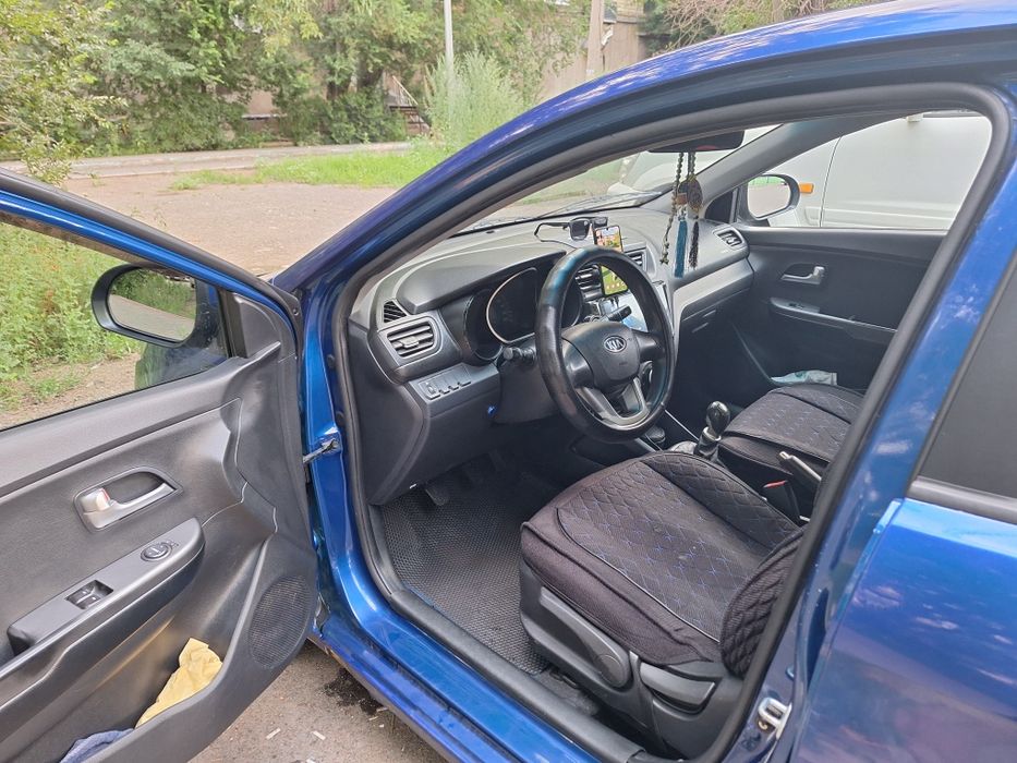 Продам киа рио 2011 года