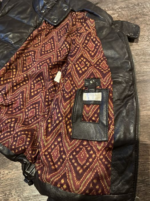 Бомбър от естествена кожа в тъмно кафяво