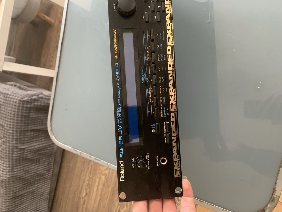 Roland Super JV-1080