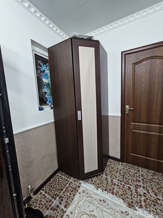 Продается угловой шкаф + обувница