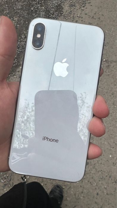 айфон Х в хорошем состоянии
