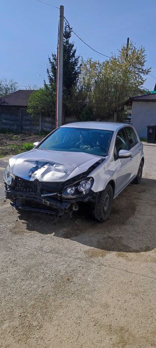 Dezmembrez volkswagen vw golf 6 hatchback an 2010 motor 1.2 CBZA cutie manuala 5 trepte cod MHV cod culoare LA7W