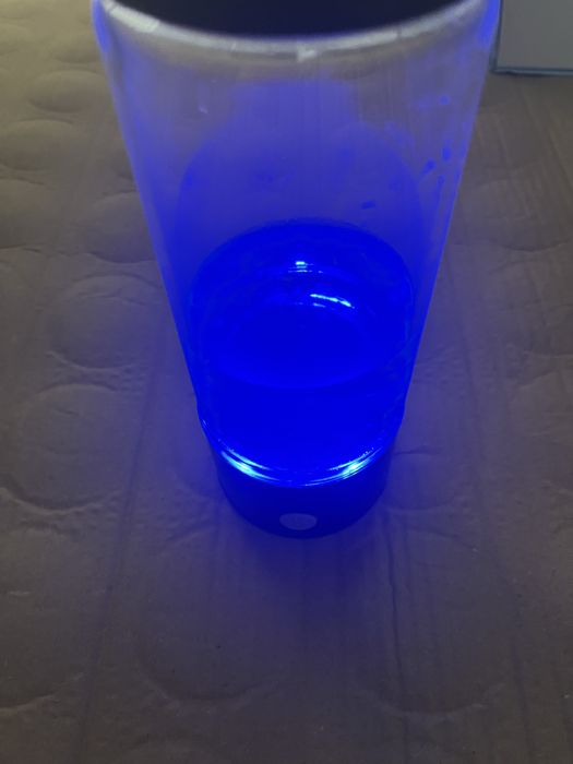 Sticlă cu generator de apă îmbogățită cu hidrogen H₂ – Hydrogen Rich Water Bottle