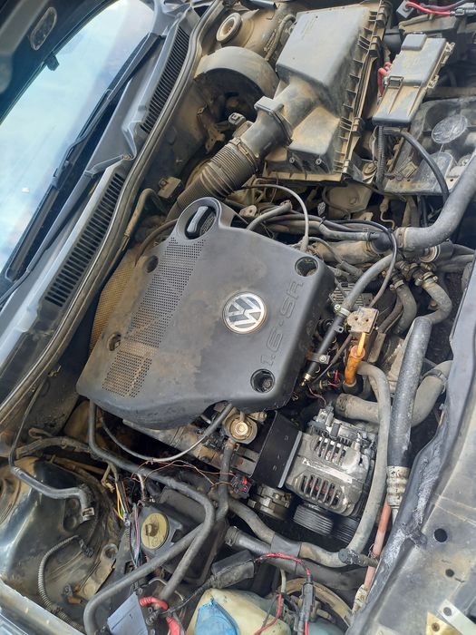 Фолксваген Голф 1.6 на части !