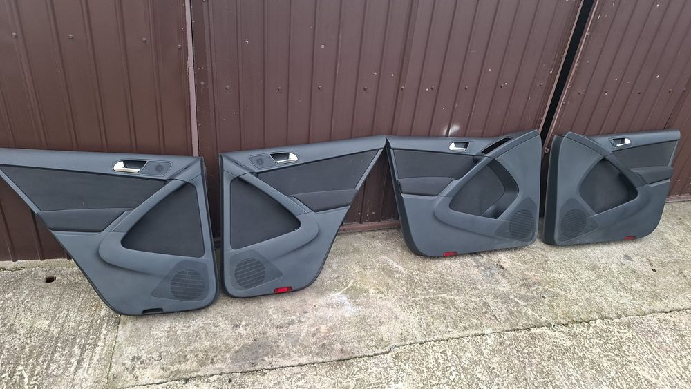 Fete de usi Volkswagen Tiguan