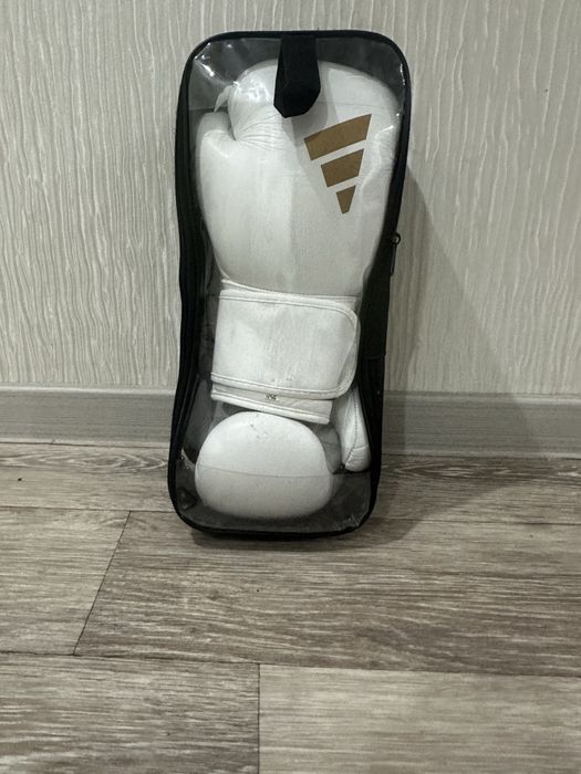 Продам оригинальные перчатки adidas iba