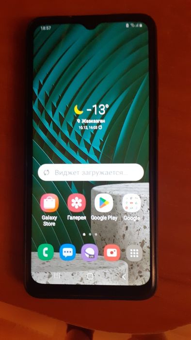 Продам смартфон самсунг