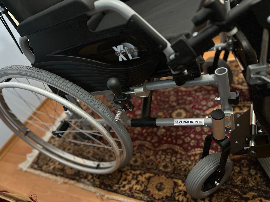 Scaun rulant Vermeiren Eclips X4 90° – rabatabil, pliabil, ca nou