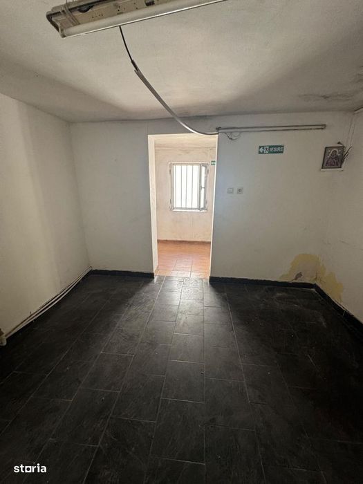 Spatiu comercial de inchiriat - ROVINE Strada Dezrobirii