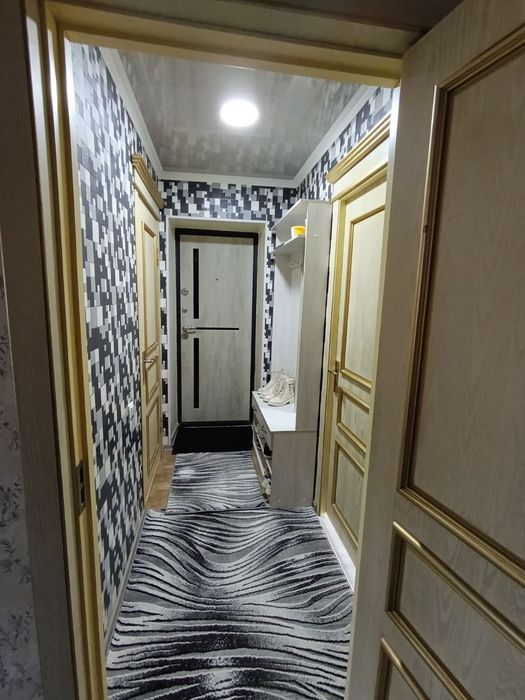 Сотаман 3 хона 4 этаж 15 мактаб ёнида Без Маклер Евро ремонт