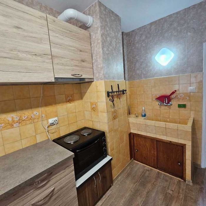 Дава се под наем Двустаен апартамент в Русе, Родина 2 - 65 кв.м за 359.04 € - Снимка #2