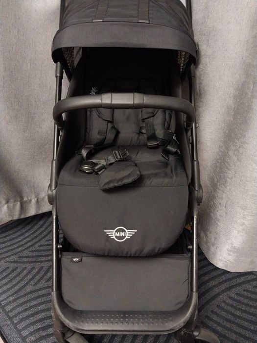 Продам прогулочную коляску Easy wolker