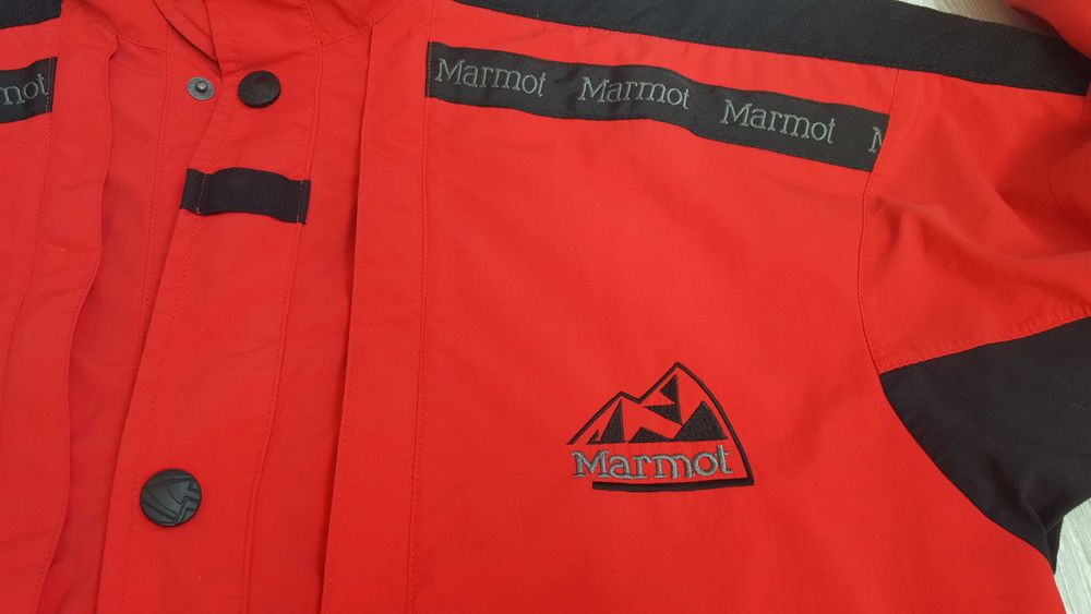 Зимно спортно червено яке MARMOT WINTER JAKET размер L
