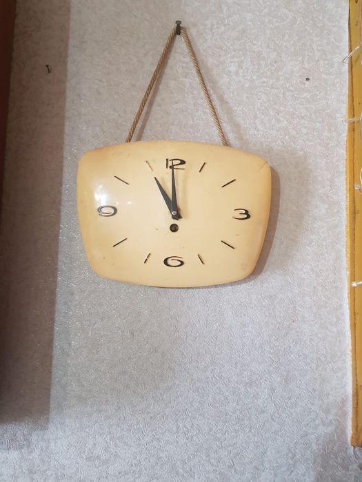 Продам Настенные часы