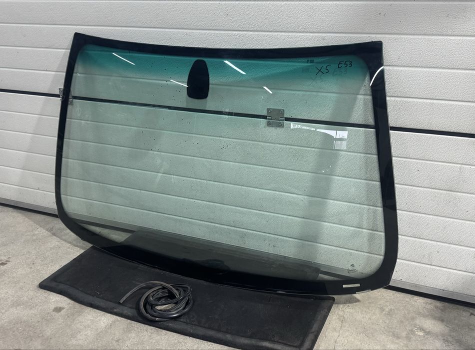 Предно челно оригинално стъкло за БМВ Х5 Е53