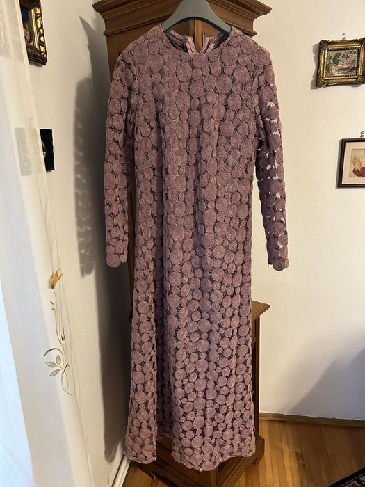 Rochie de gală din dantelă roz