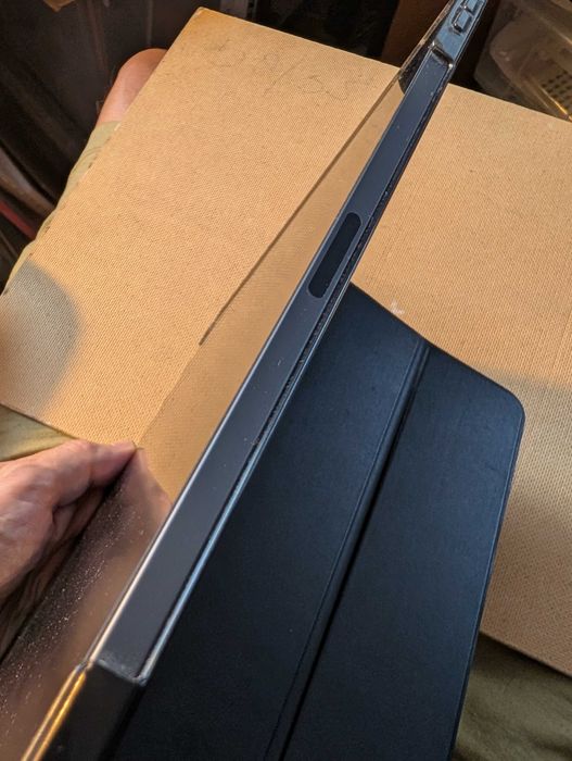 Продавам ipad Pro 12,9 5-th gen 256GB W-Fi Cellular