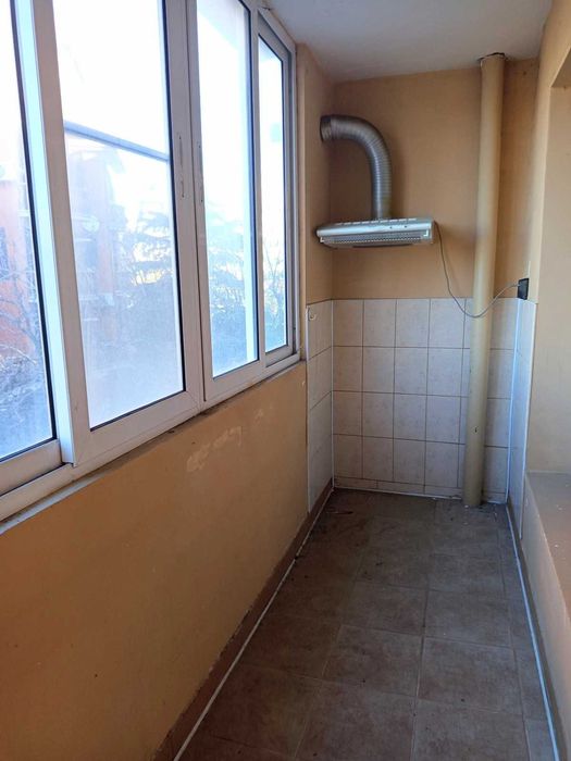 Продава се Двустаен апартамент в Казанлък - 75 кв.м за 1564 €/кв.м - Снимка #2