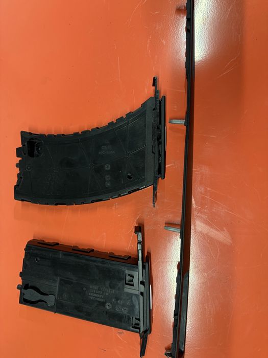 Поставки за чаши за BMW E90 E91 E92 E93