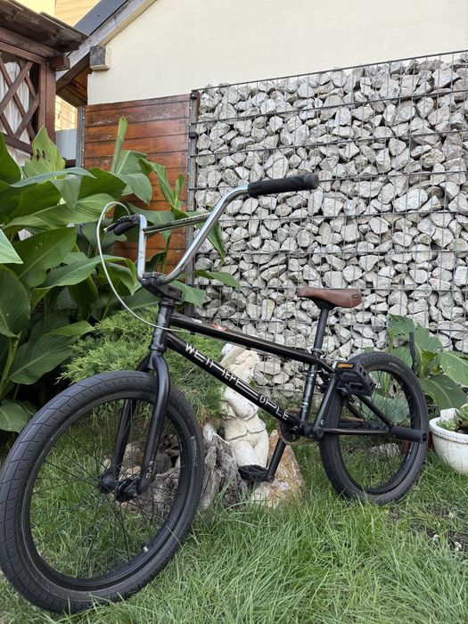 vând BMX WeThePeople freestyle