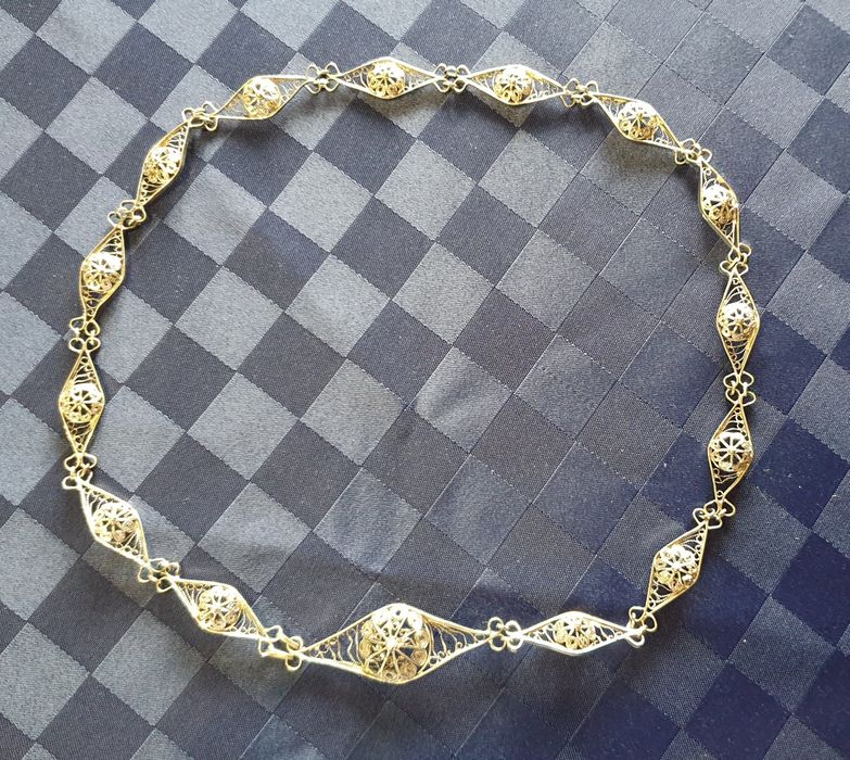 Ефектно филигранно коланче