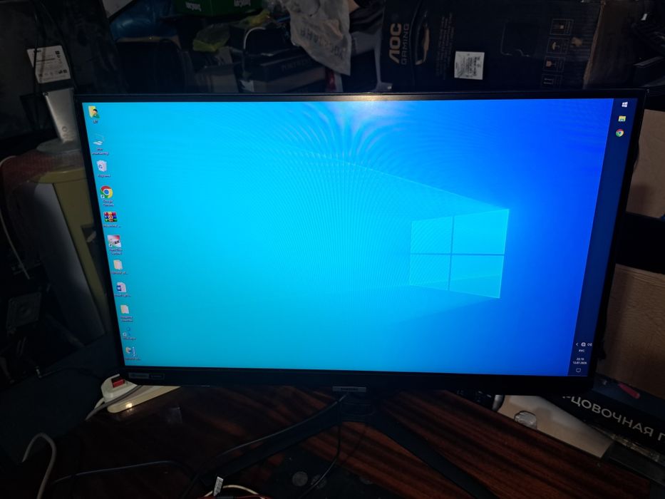 27" Samsung Odyssey 40B 240Hz
