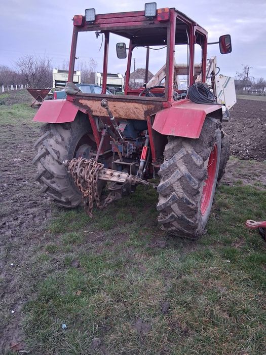 Vând tractor Fiat 550