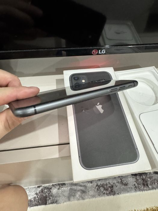 Айфон 11 64 GB ..