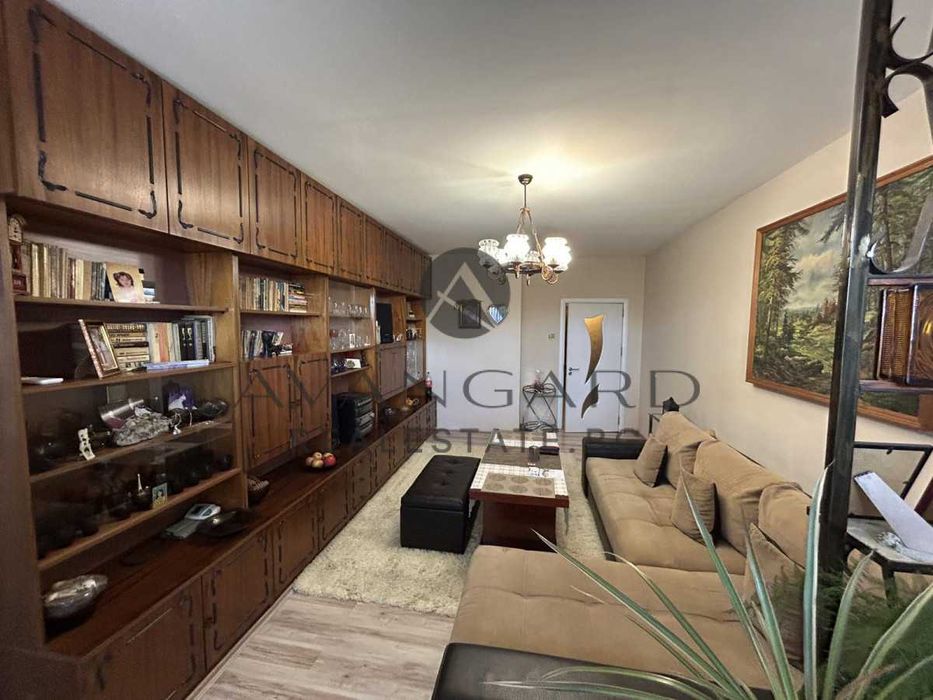 Продава се Тристаен апартамент в Пловдив, Кючук Париж - 84 кв.м за 1548 €/кв.м - Снимка #1