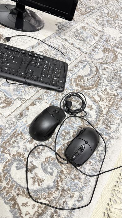 Продаю монитор компьтера