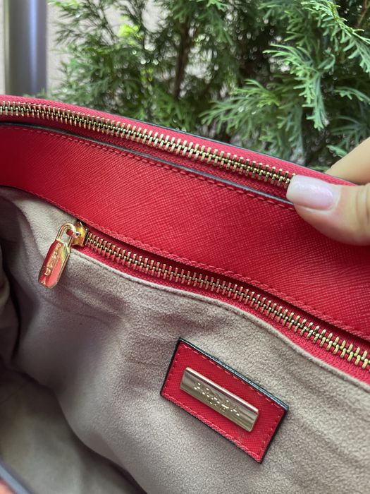 Geanta damă PRADA pret usor negociabil