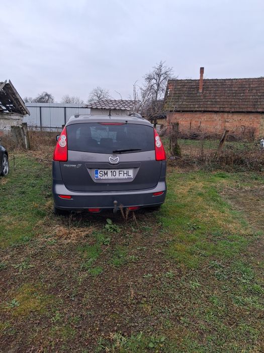 Vand mazda 5 cu motor defect