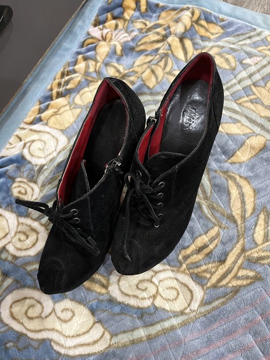 Продам ботинки