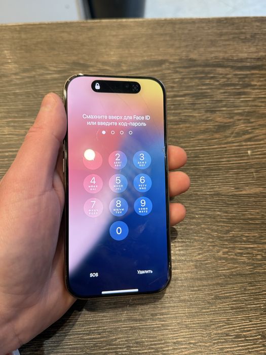 Продается Айфон 16 про 256 память